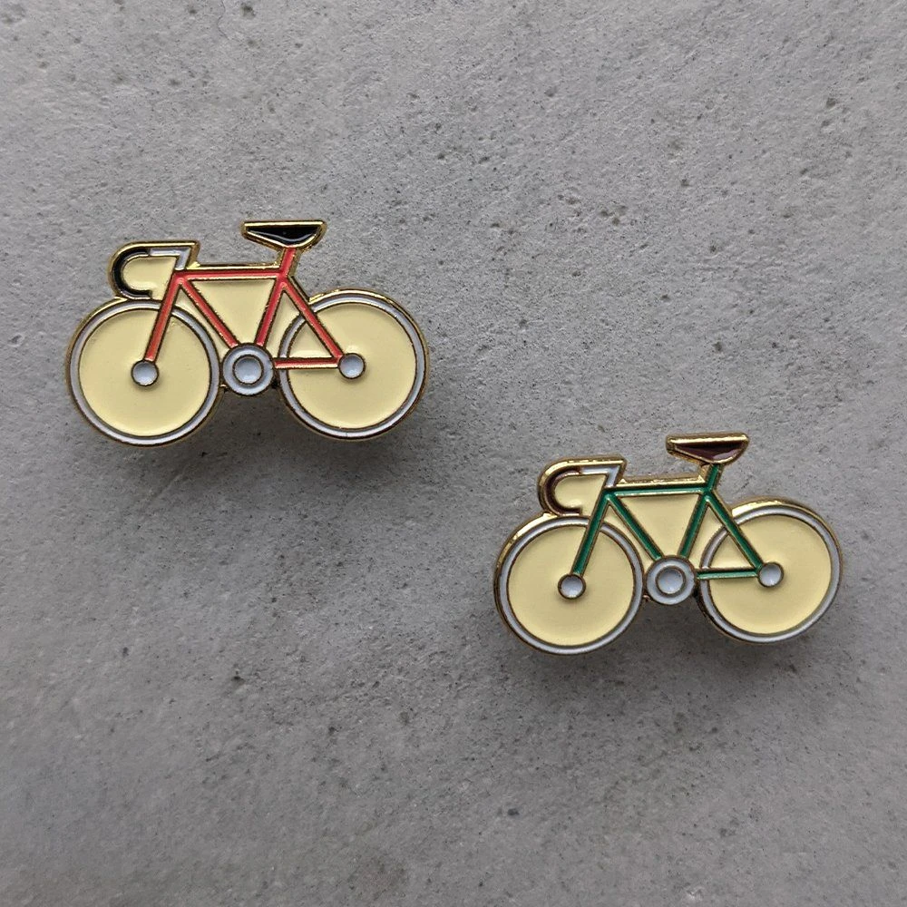 Значок Heart of Moscow с велосипедом (разные цвета) - фото 4