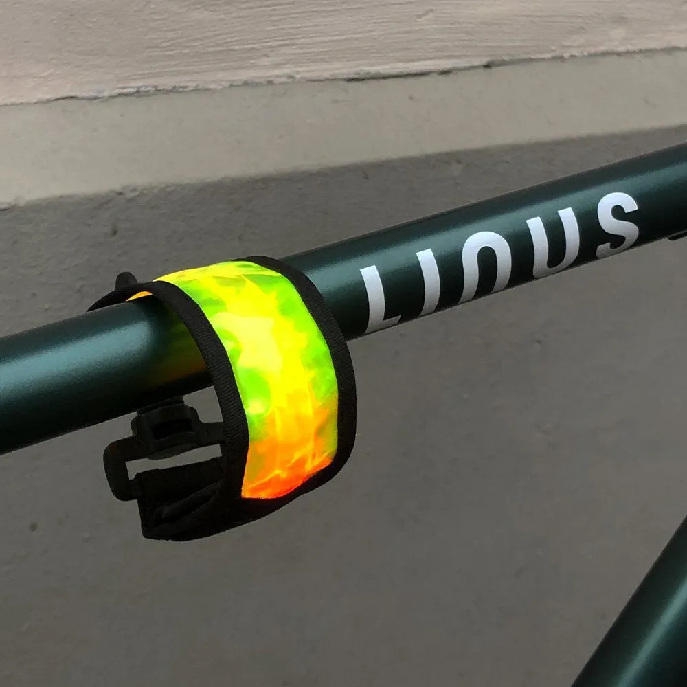 Светоотражающая полоса зеленая со светодиодом - фото 1