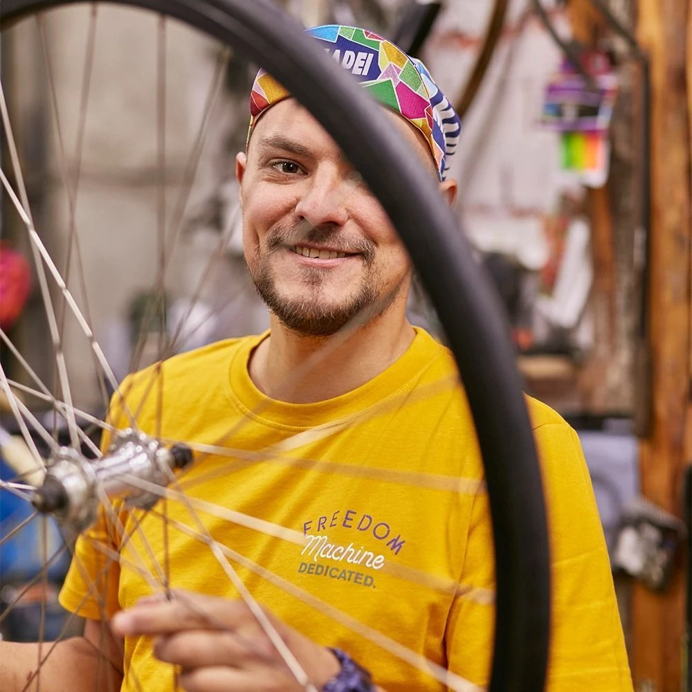 Футболка Dedicated Stockholm Freedom Machine Golden Yellow мужская - фото 4