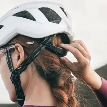 Велосипедный шлем облегченный каркасный ROCKBROS LK-11 белый M - фото 2