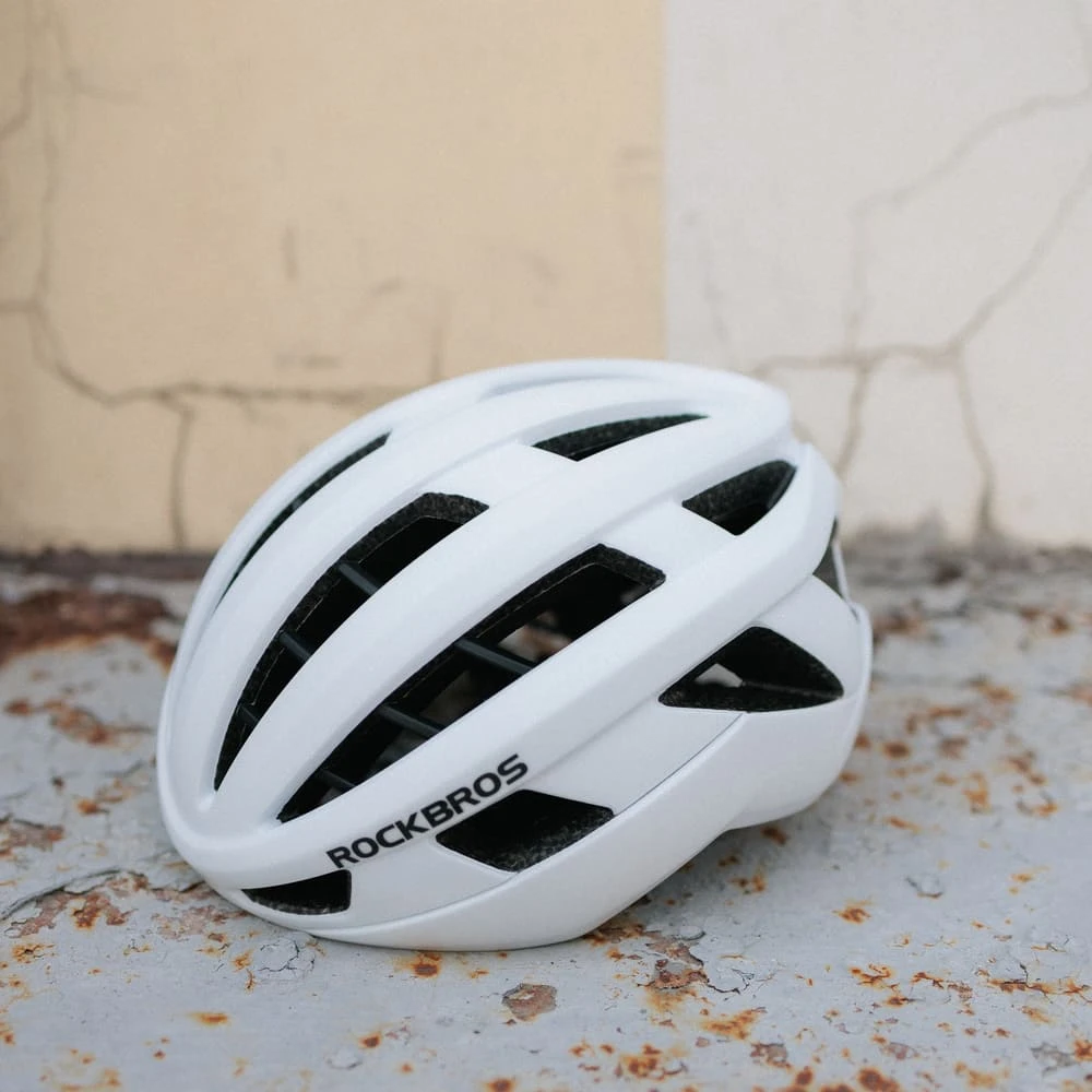 Велосипедный шлем облегченный каркасный ROCKBROS LK-11 белый M - фото 3