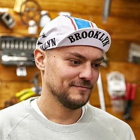 Пятипанельная велосипедная кепка BROOKLYN белая