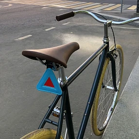 Светоотражающий треугольник it's my!bike голубой