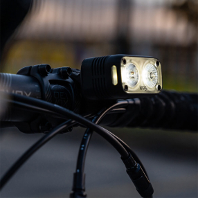 Фонарь передний Knog Blinder Road 600